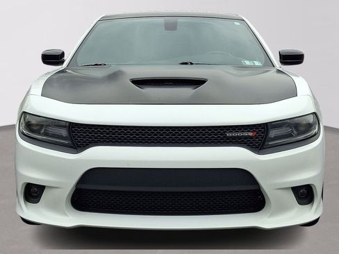 Used 2019 Dodge Charger R/T w/ Blacktop Package image 2