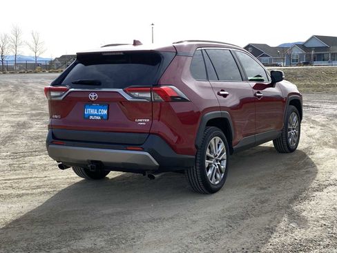 Used 2021 Toyota RAV4 Limited image 14