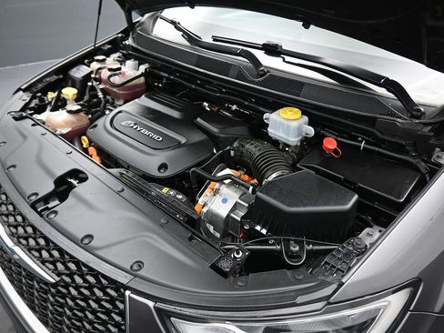 Used 2021 Chrysler Pacifica Touring-L image 73