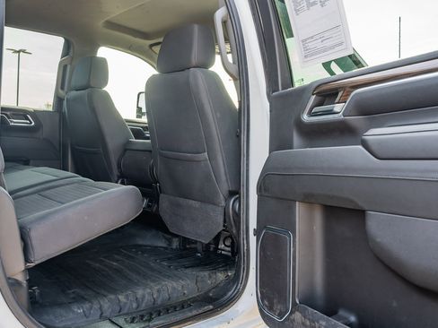 Used 2024 Chevrolet Silverado 2500 LT w/ Convenience Package image 13