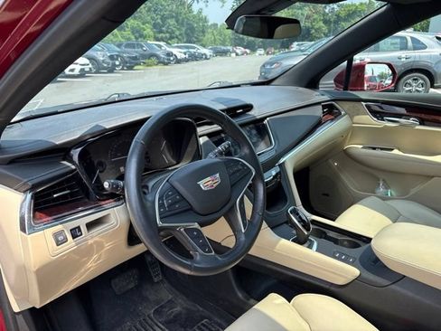 Used 2017 Cadillac XT5 Premium Luxury AWD/4WD image 10