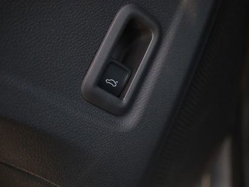 New 2026 Volkswagen Tiguan SE AWD/4WD image 12