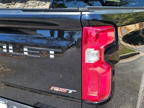 Used 2022 Chevrolet Silverado 1500 RST AWD/4WD image 29