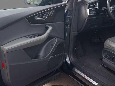 Used 2023 Audi Q8 Premium Plus w/ Premium Plus Package image 15