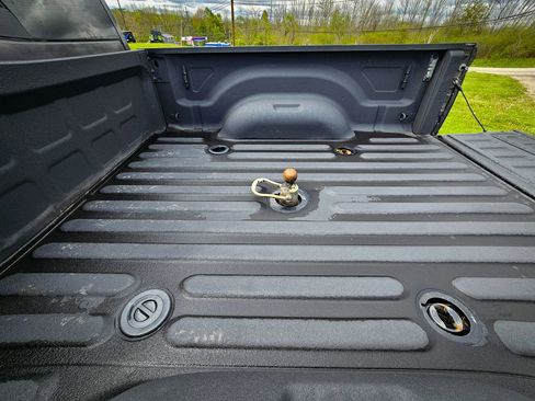 Used 2021 RAM 2500 Big Horn w/ Level 2 Equipment Group AWD/4WD image 6