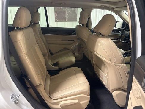 Used 2022 Jeep Grand Cherokee L Limited image 28