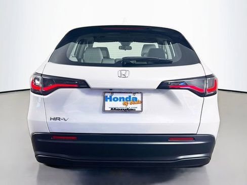 Certified 2023 Honda HR-V LX image 8