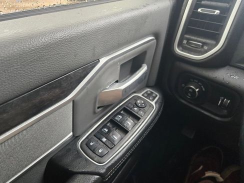 Used 2023 RAM 2500 Big Horn w/ Level 1 Equipment Group image 12