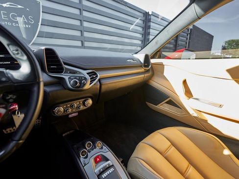 Used 2013 Ferrari 458 Italia Coupe image 59