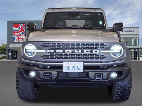 Used 2022 Ford Bronco Badlands w/ Sasquatch Package AWD/4WD image 2
