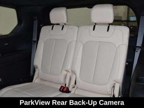 Used 2023 Jeep Grand Cherokee L Limited w/ Luxury Tech Group II AWD/4WD image 27
