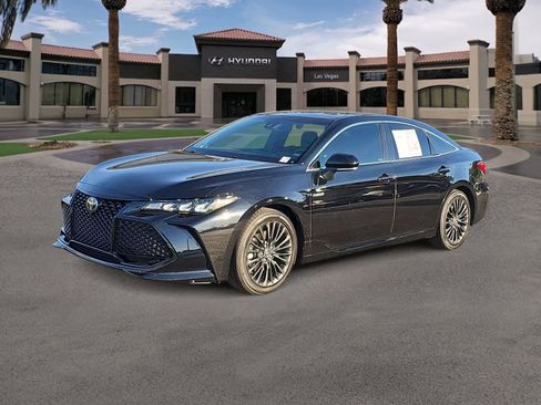 Used 2021 Toyota Avalon XSE image 4