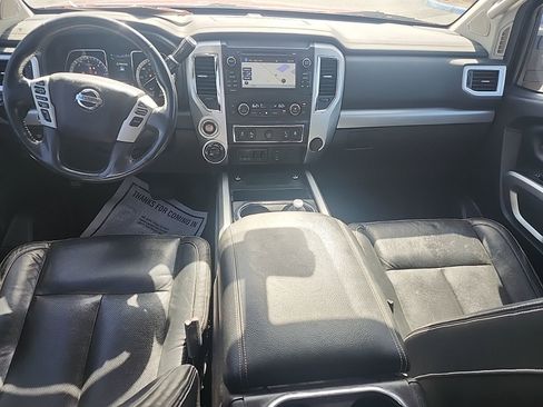 Used 2016 Nissan Titan PRO-4X w/ Pro-4x Convenience Package image 5