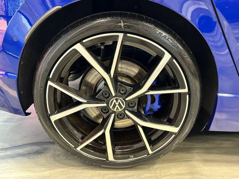 Used 2024 Volkswagen Golf R AWD/4WD image 22