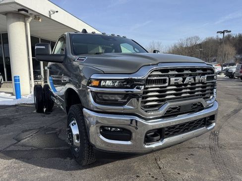 New 2026 RAM 3500 Tradesman w/ Chrome Appearance Group A AWD/4WD image 5