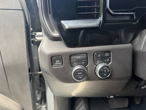 Certified 2025 GMC Sierra 1500 SLT AWD/4WD image 16