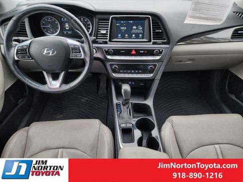 Used 2018 Hyundai Sonata Limited image 26