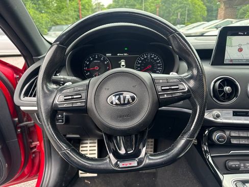 Used 2018 Kia Stinger GT2 RWD image 14