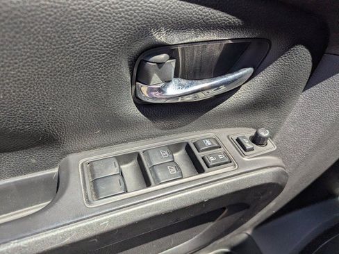 Used 2021 Nissan Titan PRO-4X w/ Pro-4x Convenience Package AWD/4WD image 10