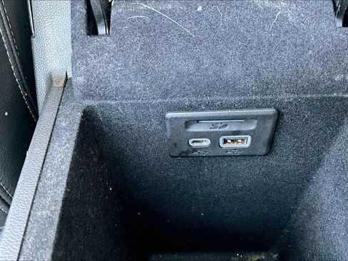 Used 2024 Cadillac XT6 Luxury w/ LPO, Floor Liner Package image 28