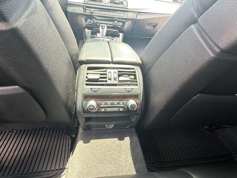 Used 2013 BMW M5 RWD image 23