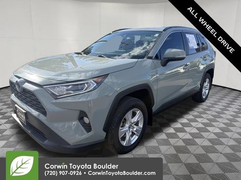 Used 2020 Toyota RAV4 XLE w/ Convenience Package AWD/4WD image 3