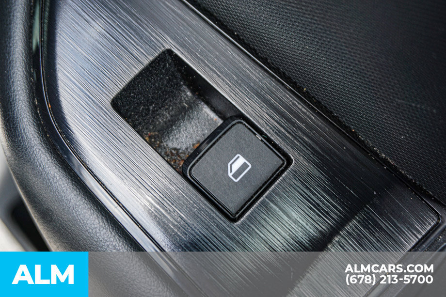 Used 2024 Nissan Rogue S FWD image 51