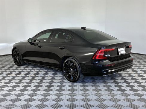 Used 2024 Volvo S60 B5 Plus image 6