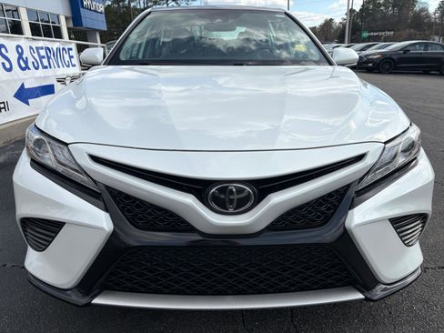 Used 2019 Toyota Camry XSE image 6