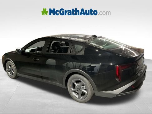 New 2025 Kia K4 LXS image 5