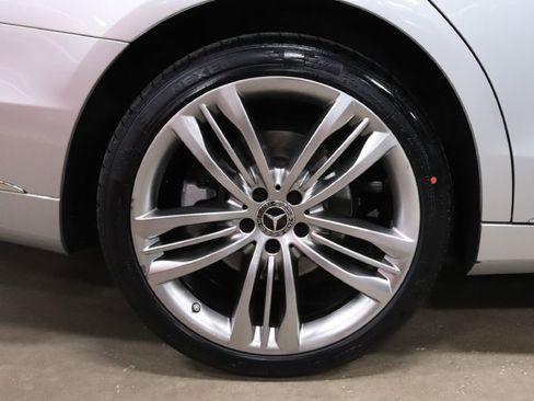 Used 2018 Mercedes-Benz S 560 Sedan image 39