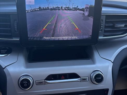 Used 2023 Ford Explorer XLT w/ Equipment Group 202A image 33