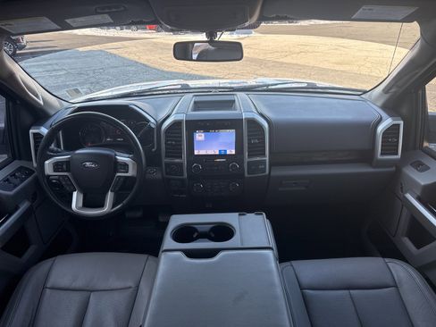 Used 2019 Ford F150 Lariat image 24