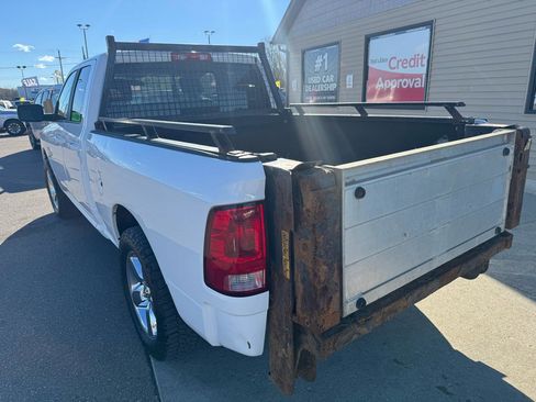 Used 2019 RAM 1500 Classic SLT AWD/4WD image 7
