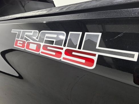 Used 2021 Chevrolet Silverado 1500 Custom Trail Boss image 28
