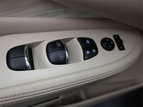 Used 2015 Nissan Murano SL w/ SL Technology Package image 13