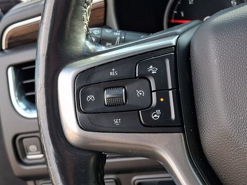 Used 2021 Chevrolet Suburban Premier w/ Premium Package AWD/4WD image 23