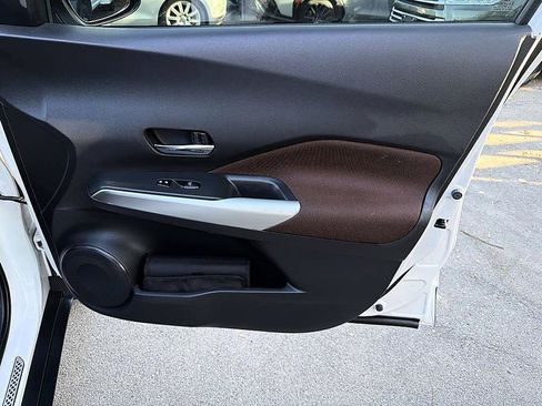 Used 2019 Nissan Kicks SR FWD image 21