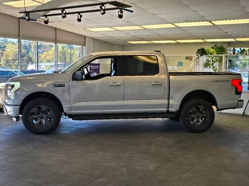 New 2025 Ford F150 Lightning Flash AWD/4WD image 16