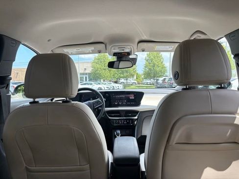 Used 2024 Buick Encore GX Avenir w/ Avenir Convenience Package AWD/4WD image 8