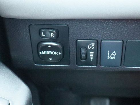 Used 2017 Toyota RAV4 XLE image 21