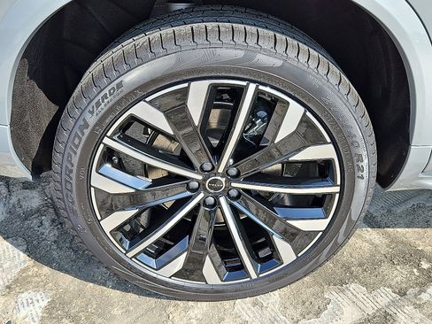 New 2026 Volvo XC90 B6 Ultra w/ Protection Package AWD/4WD image 7