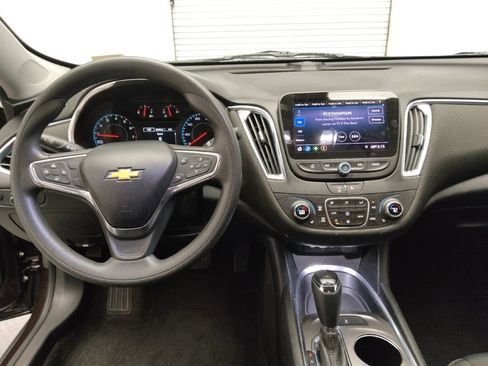 Used 2020 Chevrolet Malibu LT FWD image 22