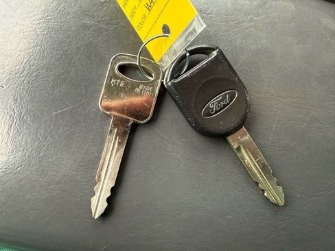 Used 2006 Ford Escape XLS image 13