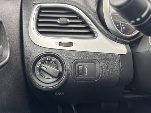 Used 2018 Dodge Journey SE w/ Connectivity Group image 23