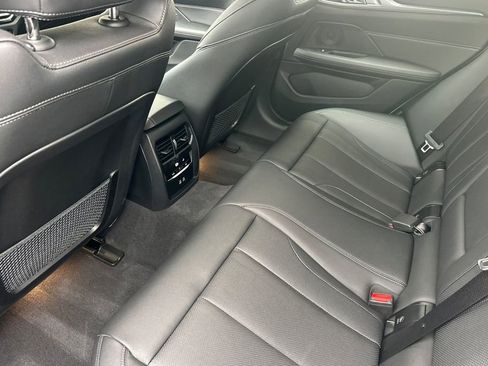 Used 2023 BMW i4 eDrive40 w/ M Sport Package image 10