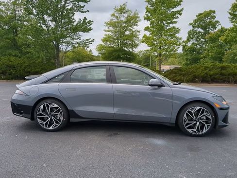 Used 2023 Hyundai Ioniq 6 SEL RWD image 3