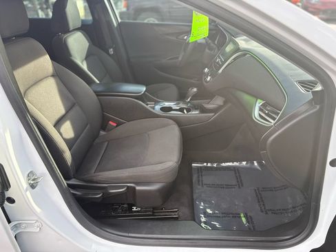 Used 2018 Chevrolet Malibu LS FWD image 8