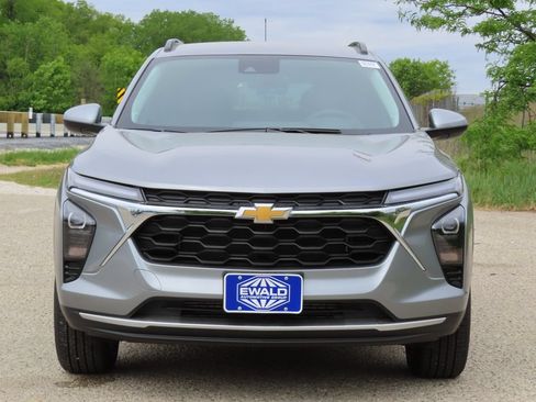 New 2026 Chevrolet Trax LT w/ Driver Confidence Package FWD image 14