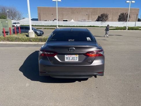 Used 2022 Toyota Camry LE image 6